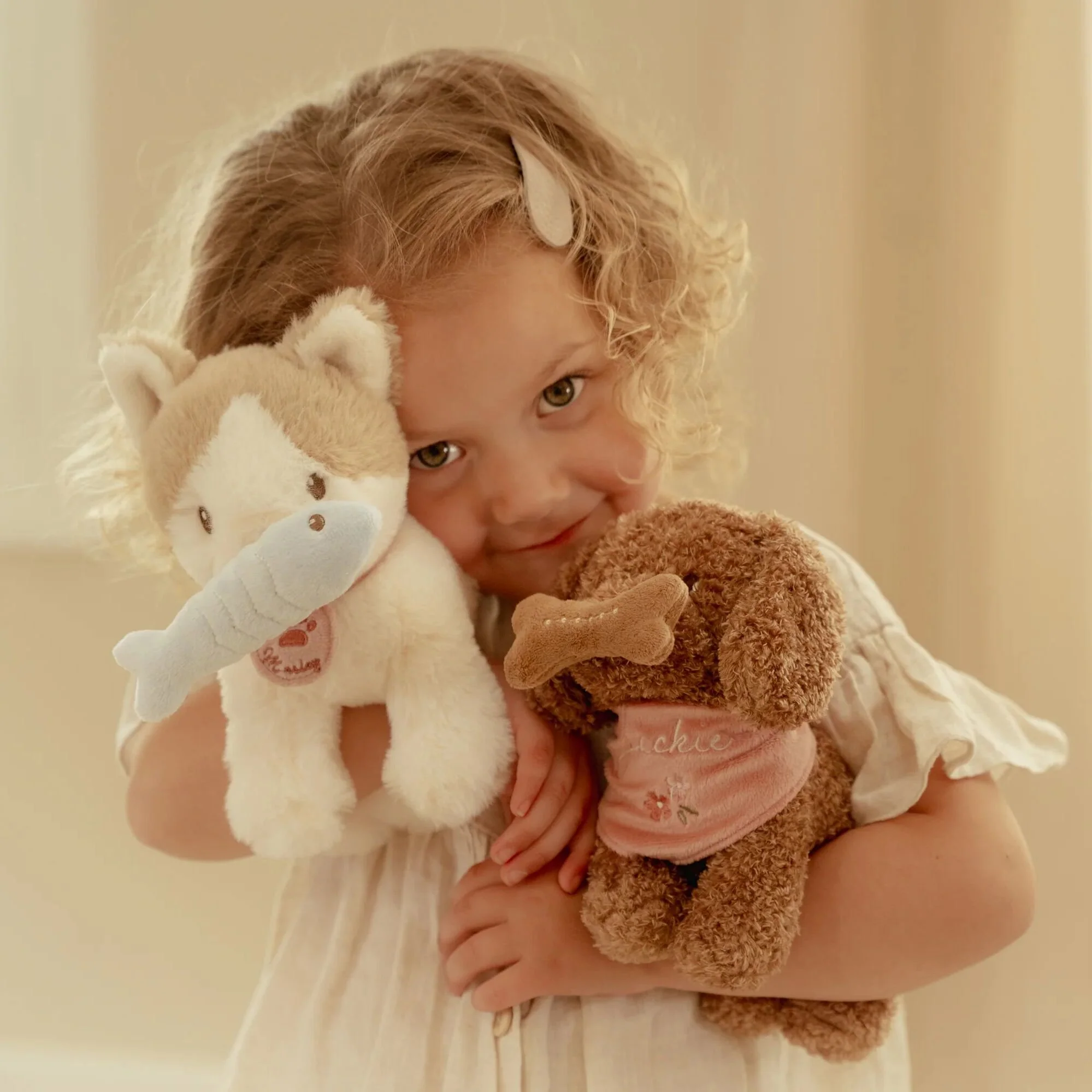 Pliušinė katytė su krepšeliu „Mažoji Marley“ - Image 6