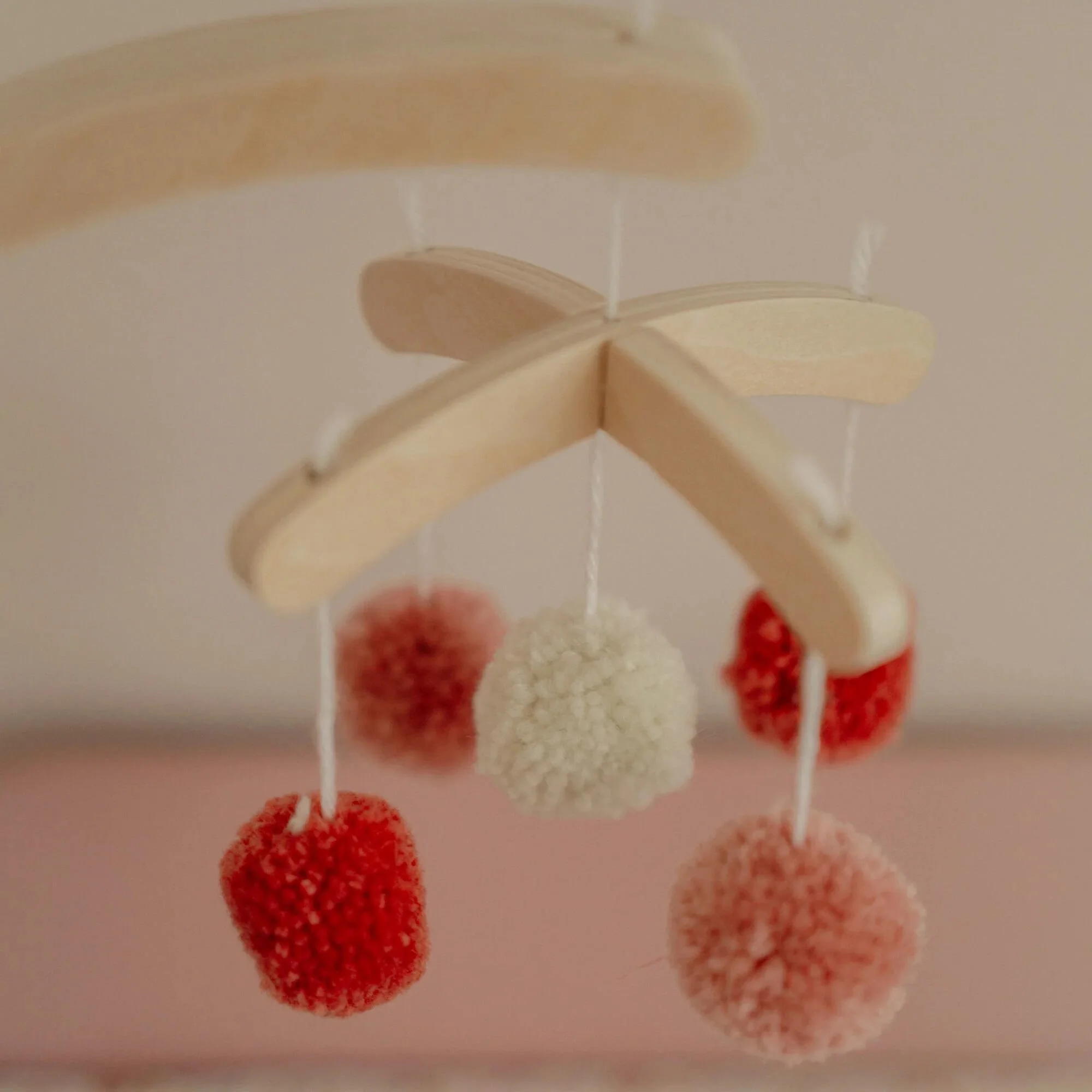 Lėlių vystymo staliukas „Rožinis kampelis“ - Image 8