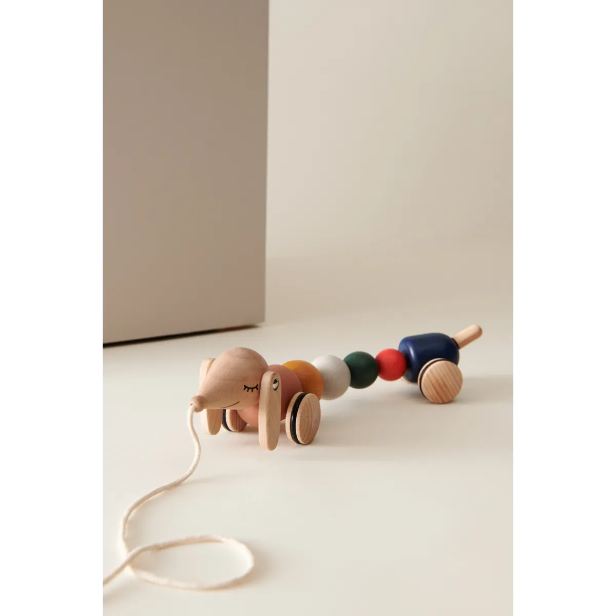 Medinis traukiamas žaislas „Šuniukas“ - Image 2