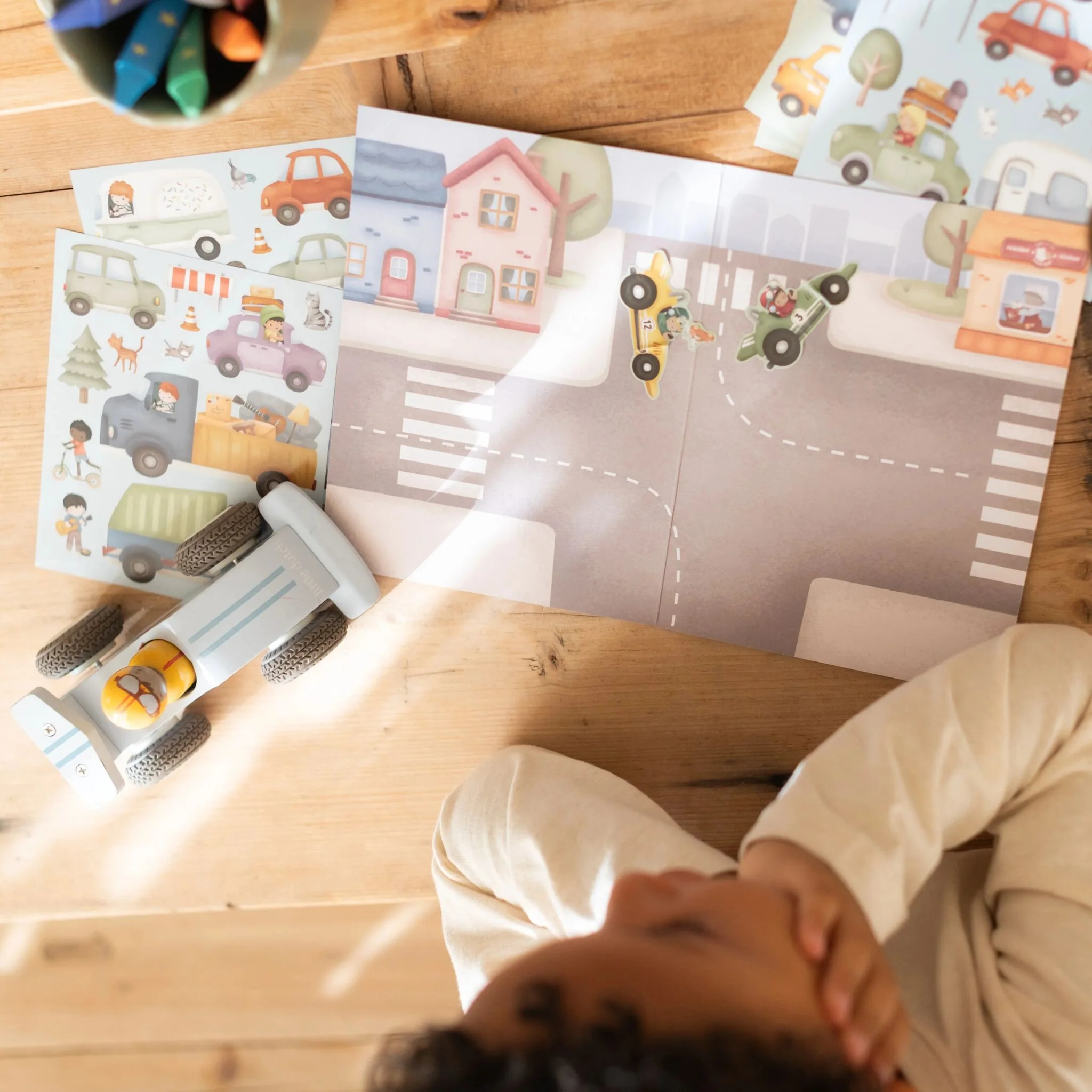 Lipdukų istorijų knygelė „Jim ir draugai“ - Image 3